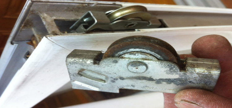screen door roller repair in West Whittier-Los Nietos